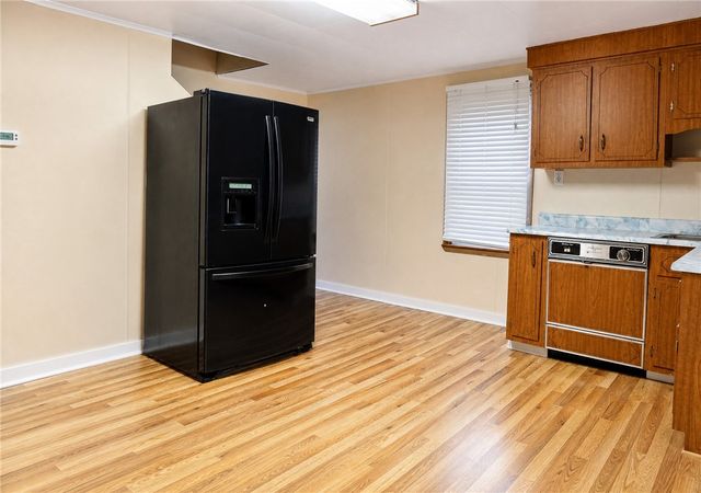 1106 Delaware St, Export, PA 15632
