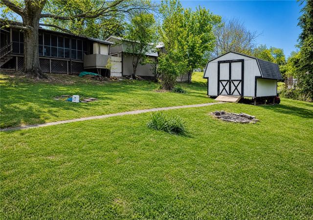 1106 Delaware St, Export, PA 15632