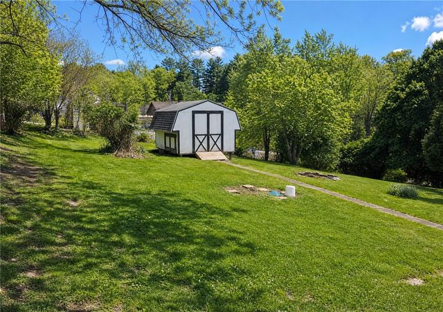 1106 Delaware St, Export, PA 15632
