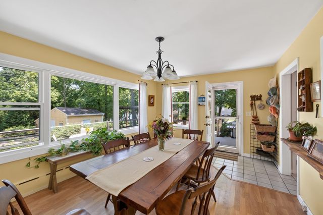 61 Highland Avenue, Dartmouth, MA 02747