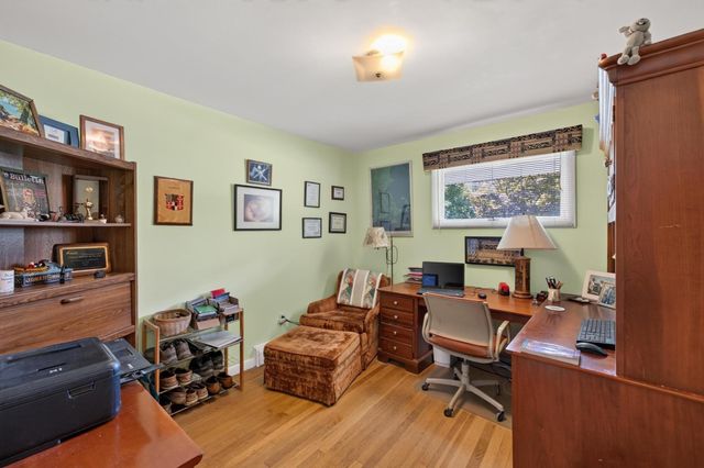 61 Highland Avenue, Dartmouth, MA 02747