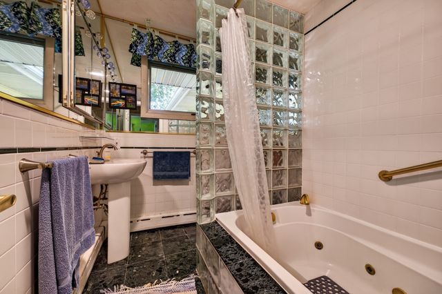 61 Highland Avenue, Dartmouth, MA 02747