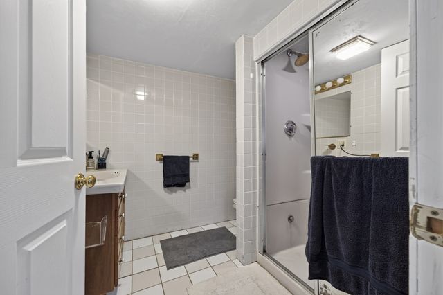 61 Highland Avenue, Dartmouth, MA 02747