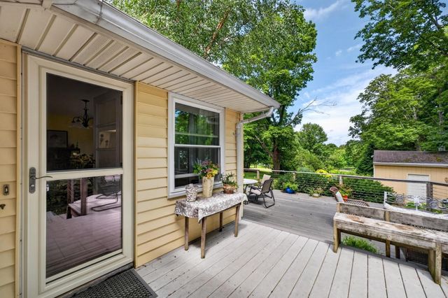 61 Highland Avenue, Dartmouth, MA 02747