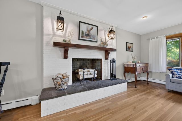 61 Highland Avenue, Dartmouth, MA 02747