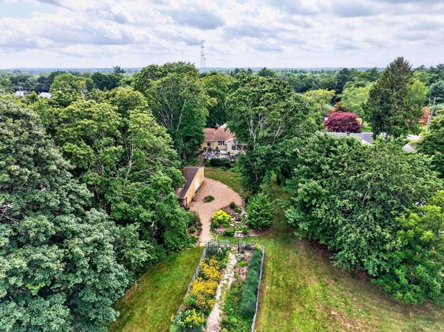 61 Highland Avenue, Dartmouth, MA 02747