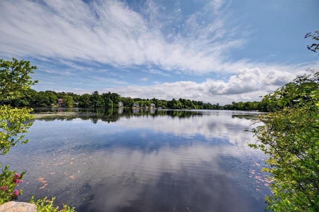 61 Highland Avenue, Dartmouth, MA 02747