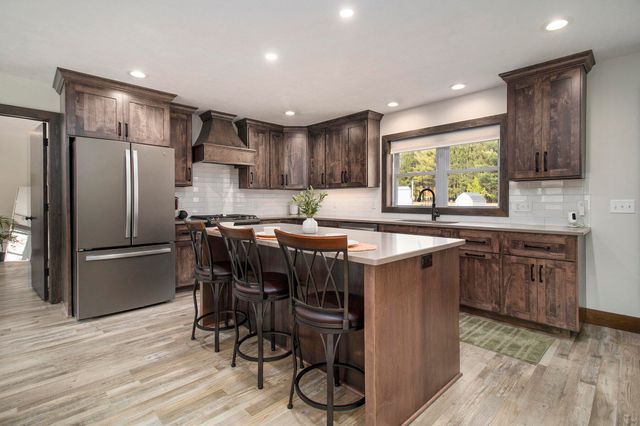 2480 S 148th Avenue, Hesperia, MI 49421