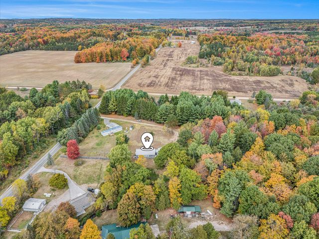 2480 S 148th Avenue, Hesperia, MI 49421