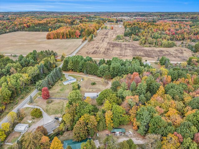 2480 S 148th Avenue, Hesperia, MI 49421