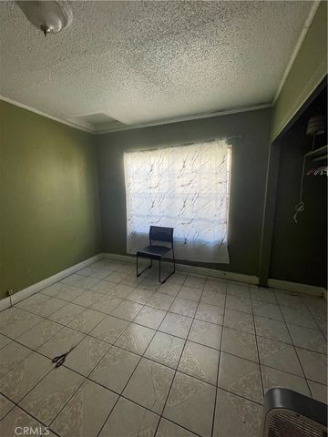 1142 E 64th, Los Angeles, CA 90001