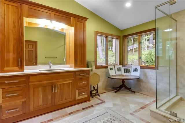 7239 South Abbott Road, Boston, NY 14075
