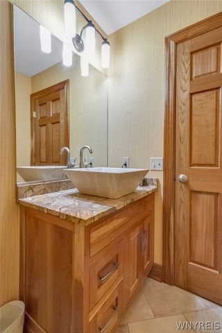 7239 South Abbott Road, Boston, NY 14075