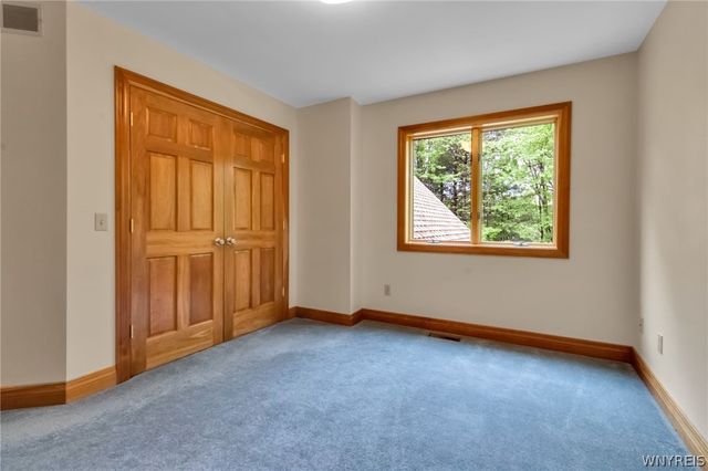 7239 South Abbott Road, Boston, NY 14075