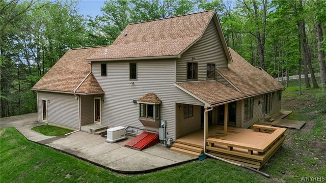 7239 South Abbott Road, Boston, NY 14075