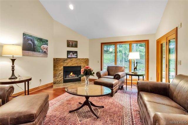 7239 South Abbott Road, Boston, NY 14075