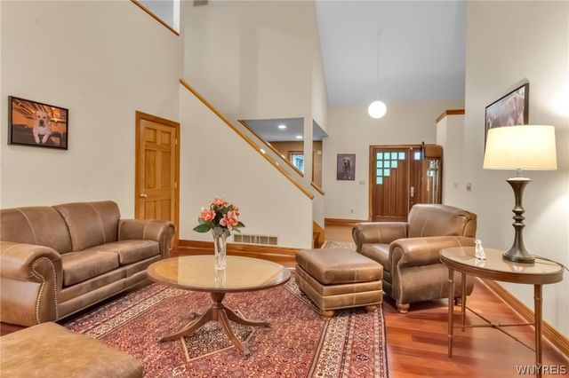 7239 South Abbott Road, Boston, NY 14075