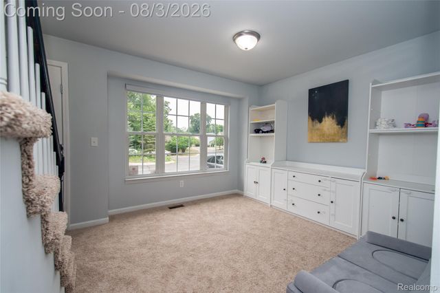 2649 Konrad Ct, Auburn Hills, MI 48326
