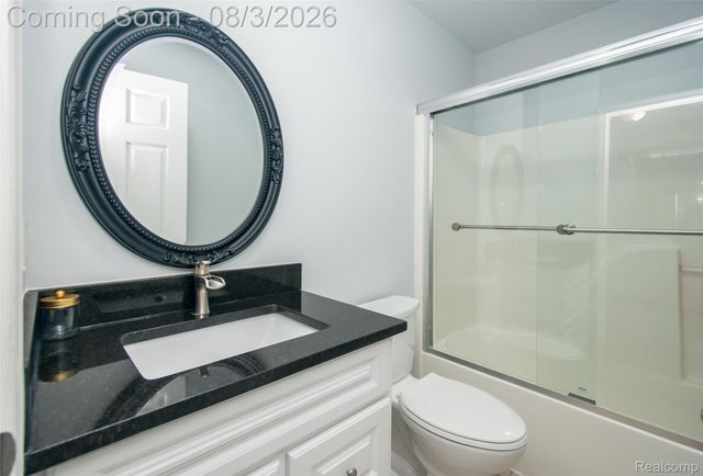 2649 Konrad Ct, Auburn Hills, MI 48326