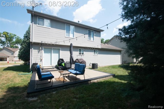 2649 Konrad Ct, Auburn Hills, MI 48326