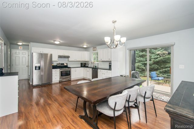 2649 Konrad Ct, Auburn Hills, MI 48326