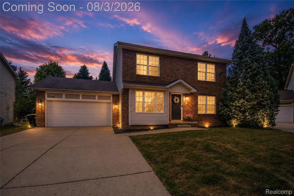 2649 Konrad Ct, Auburn Hills, MI 48326