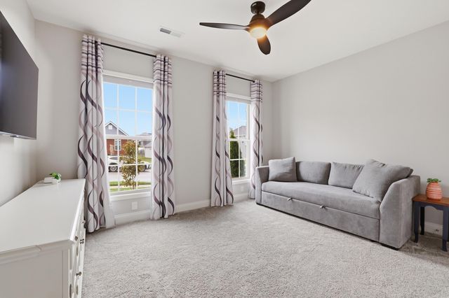 208 Little Leaf Drive, Nicholasville, KY 40356