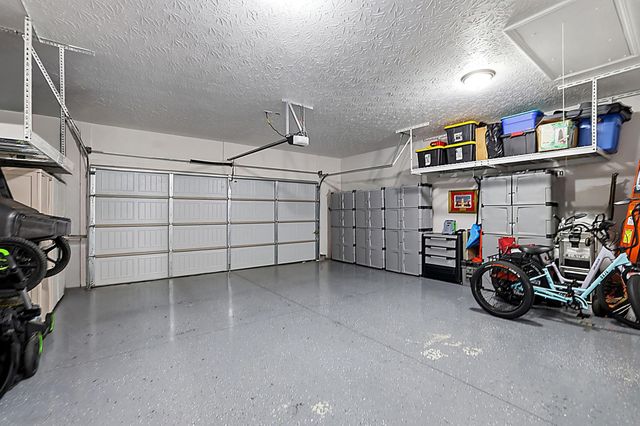 208 Little Leaf Drive, Nicholasville, KY 40356