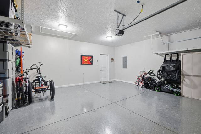 208 Little Leaf Drive, Nicholasville, KY 40356