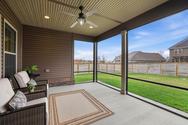 208 Little Leaf Drive, Nicholasville, KY 40356