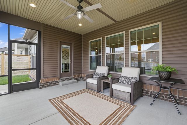 208 Little Leaf Drive, Nicholasville, KY 40356