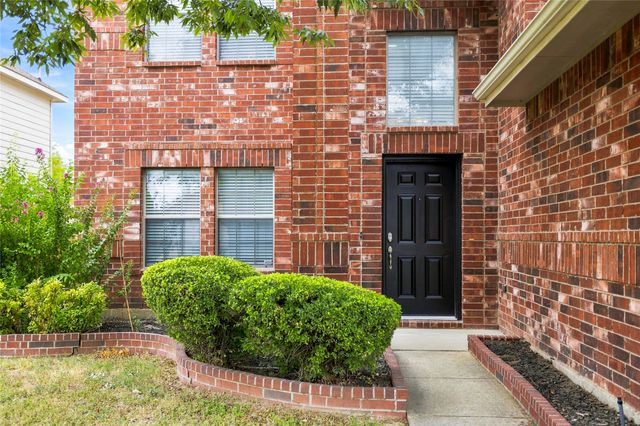 5825 Show Master Lane, Fort Worth, TX 76179