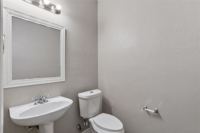 5825 Show Master Lane, Fort Worth, TX 76179