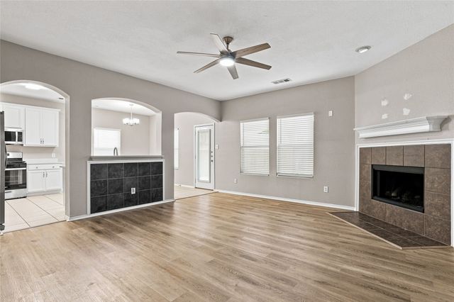 5825 Show Master Lane, Fort Worth, TX 76179