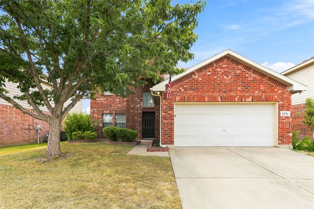 5825 Show Master Lane, Fort Worth, TX 76179