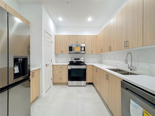 1724 BARTON TOWNE CIRCLE, St Cloud, FL 34769