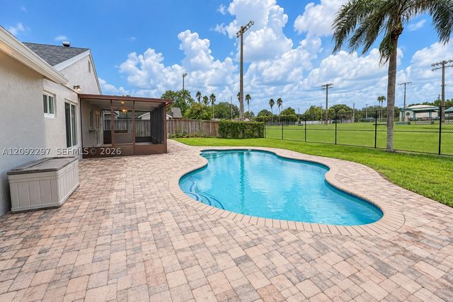 11655 SW 50th St, Cooper City, FL 33330