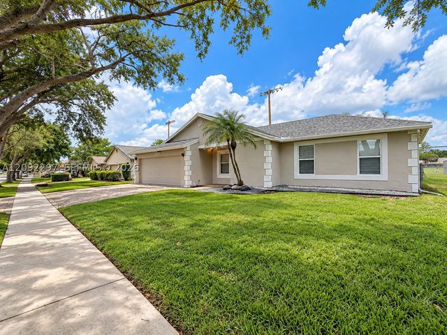 11655 SW 50th St, Cooper City, FL 33330