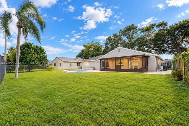 11655 SW 50th St, Cooper City, FL 33330