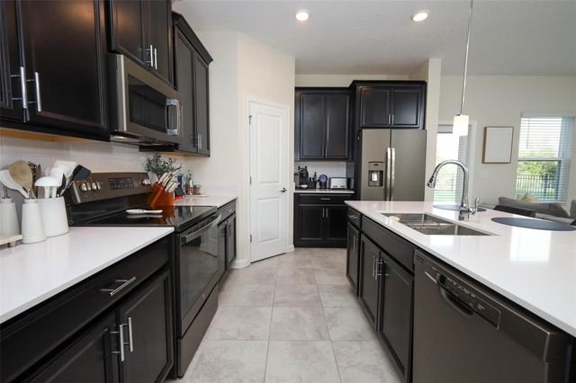 1076 DOWNSWING PLACE, Davenport, FL 33896