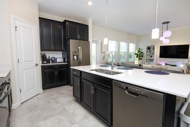 1076 DOWNSWING PLACE, Davenport, FL 33896