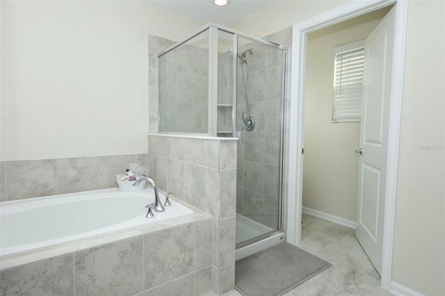 1076 DOWNSWING PLACE, Davenport, FL 33896