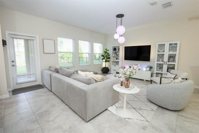 1076 DOWNSWING PLACE, Davenport, FL 33896