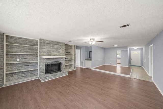 6930 Maple Fox Drive, Humble, TX 77338