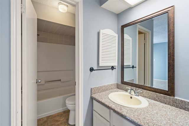 6930 Maple Fox Drive, Humble, TX 77338