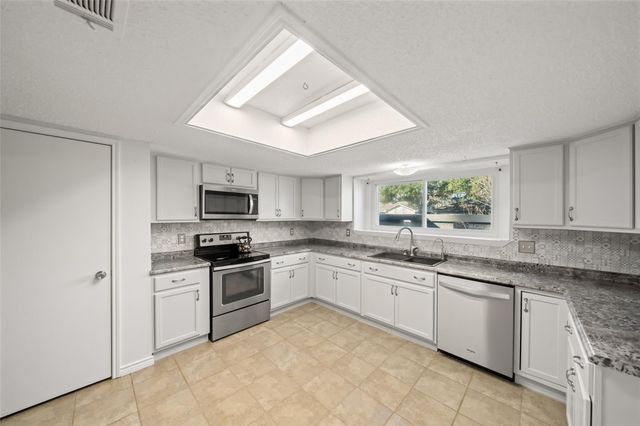 6930 Maple Fox Drive, Humble, TX 77338