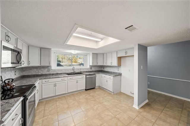 6930 Maple Fox Drive, Humble, TX 77338