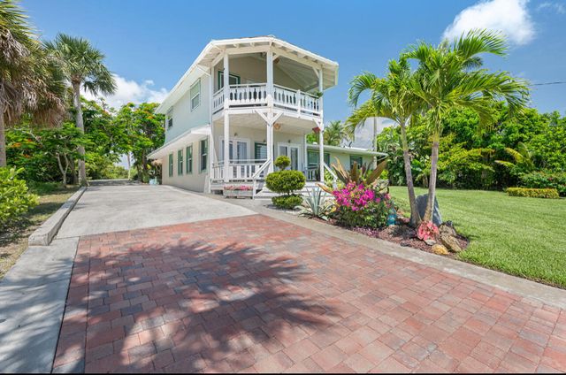 12417 S Indian River Drive, Jensen Beach, FL 34957