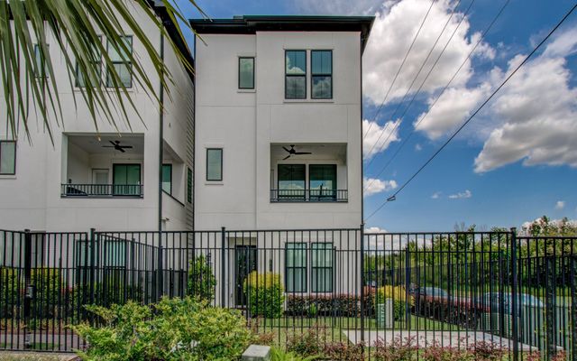 2812 Grand Fountains Drive I, Houston, TX 77054