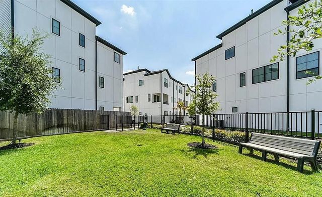 2812 Grand Fountains Drive I, Houston, TX 77054